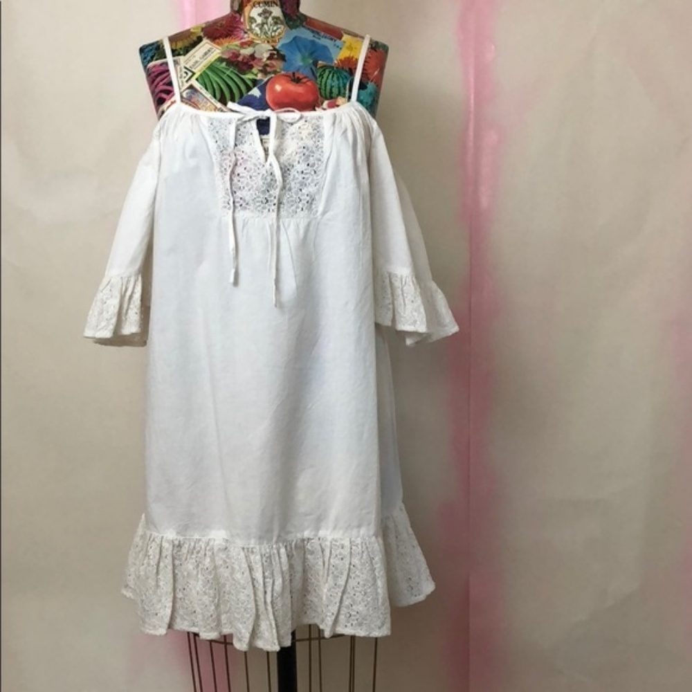Romeo Juliet Couture Lace Cold Shoulder Dress Swim Cover Up